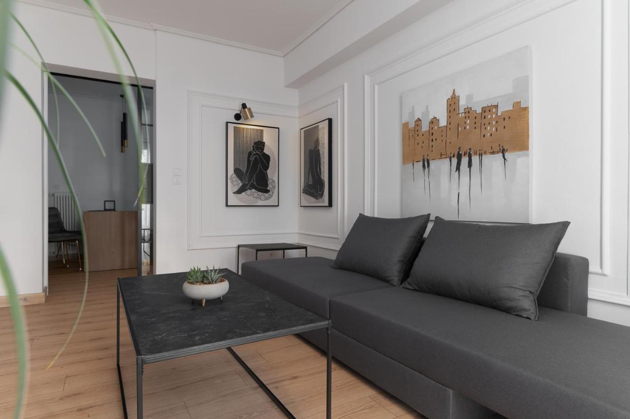 Apartment Athenian Postmodern Gem *